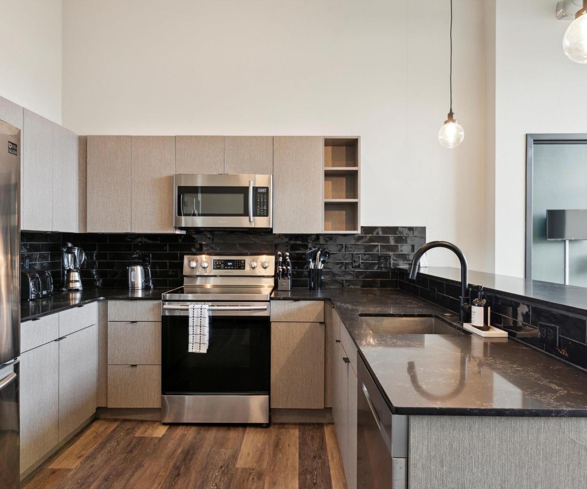 Large 3Br Apts & Studios, Free Parking, Gym, Game Room Filadelfia Esterno foto