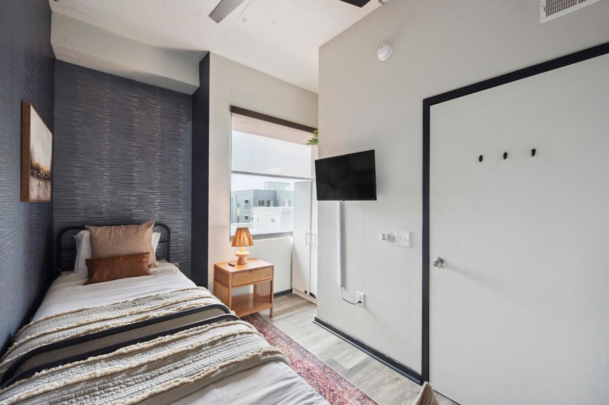 Large 3Br Apts & Studios, Free Parking, Gym, Game Room Filadelfia Esterno foto